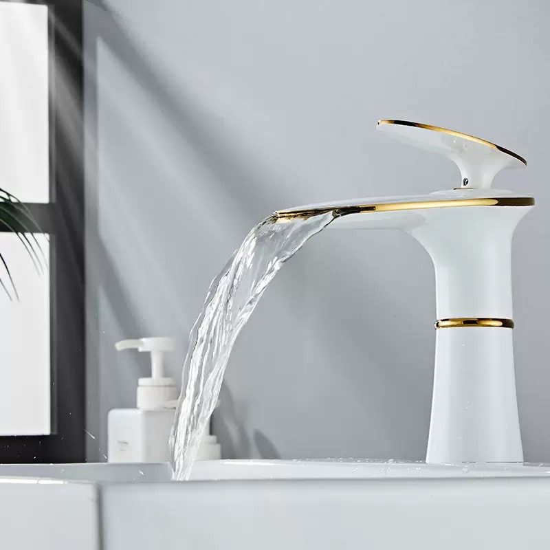 Rubinetto per lavabo a cascata - Home Hardware Bathroom Faucets recensione e prezzo